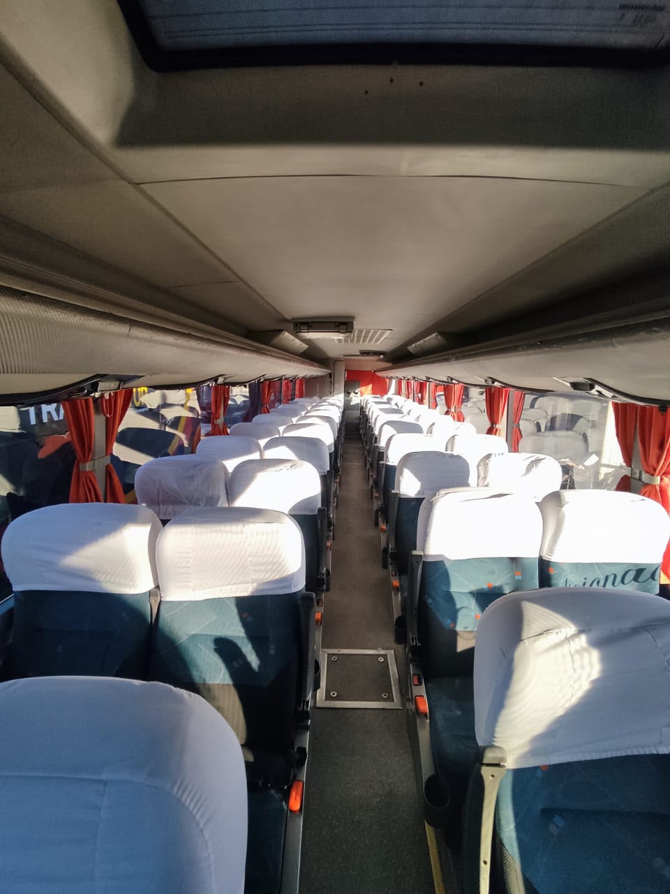 Neobus NewRoad | 2013 | Scania K360 | 46 Asientos